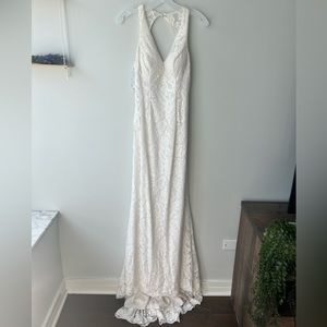 NWT White Fitted Lace Wedding Gown Dress Size 8